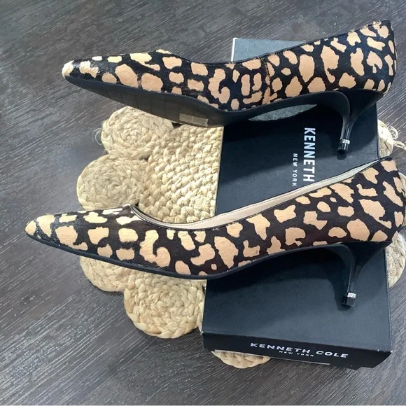 Kenneth Cole Morgan kitten heels - Picture 3 of 4